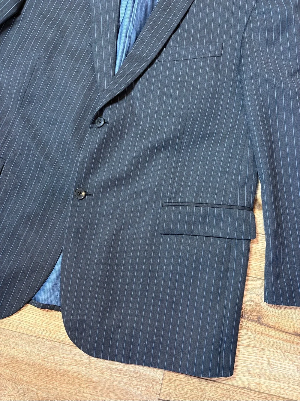 Coogi Luxe Suit Jacket Sport Coat Mens 46 Short Navy Pinstripe Two Button Preppy